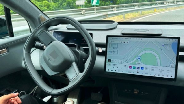 长富资本 智能网联汽车驾驶辅助系统将迎强标：要求监测手离方向盘和视线偏离